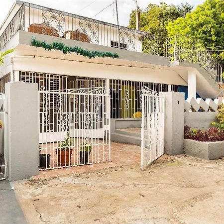 Colorful Private Room Oasis Montego Bay Exterior foto